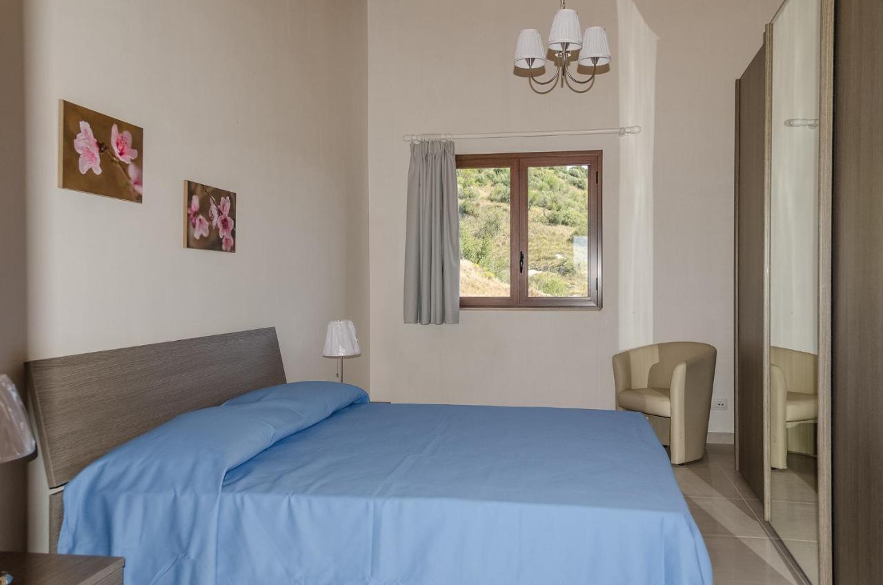 Vivere gli Iblei - Maison en plain air Ragusa Esterno foto
