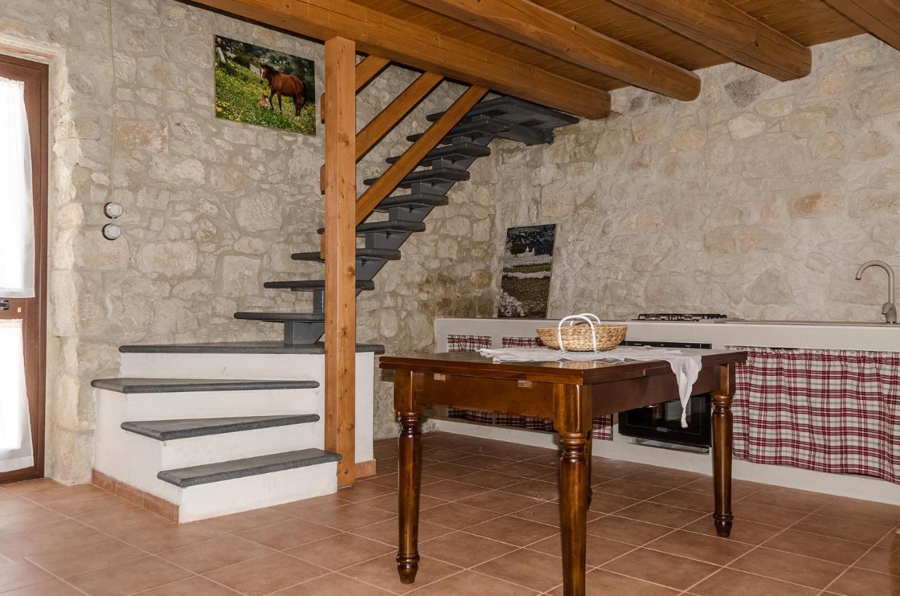 Vivere gli Iblei - Maison en plain air Ragusa Esterno foto