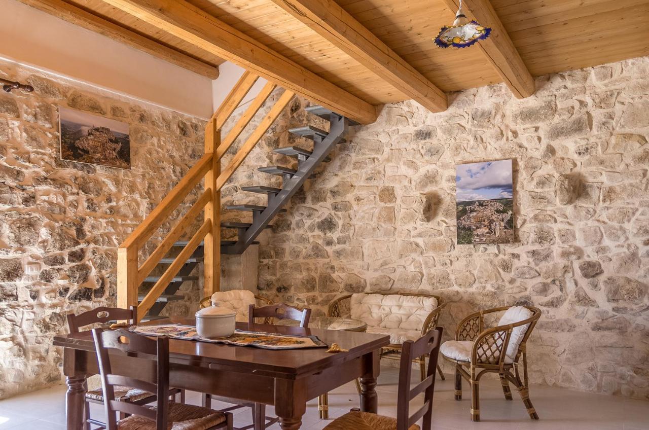 Vivere gli Iblei - Maison en plain air Ragusa Esterno foto