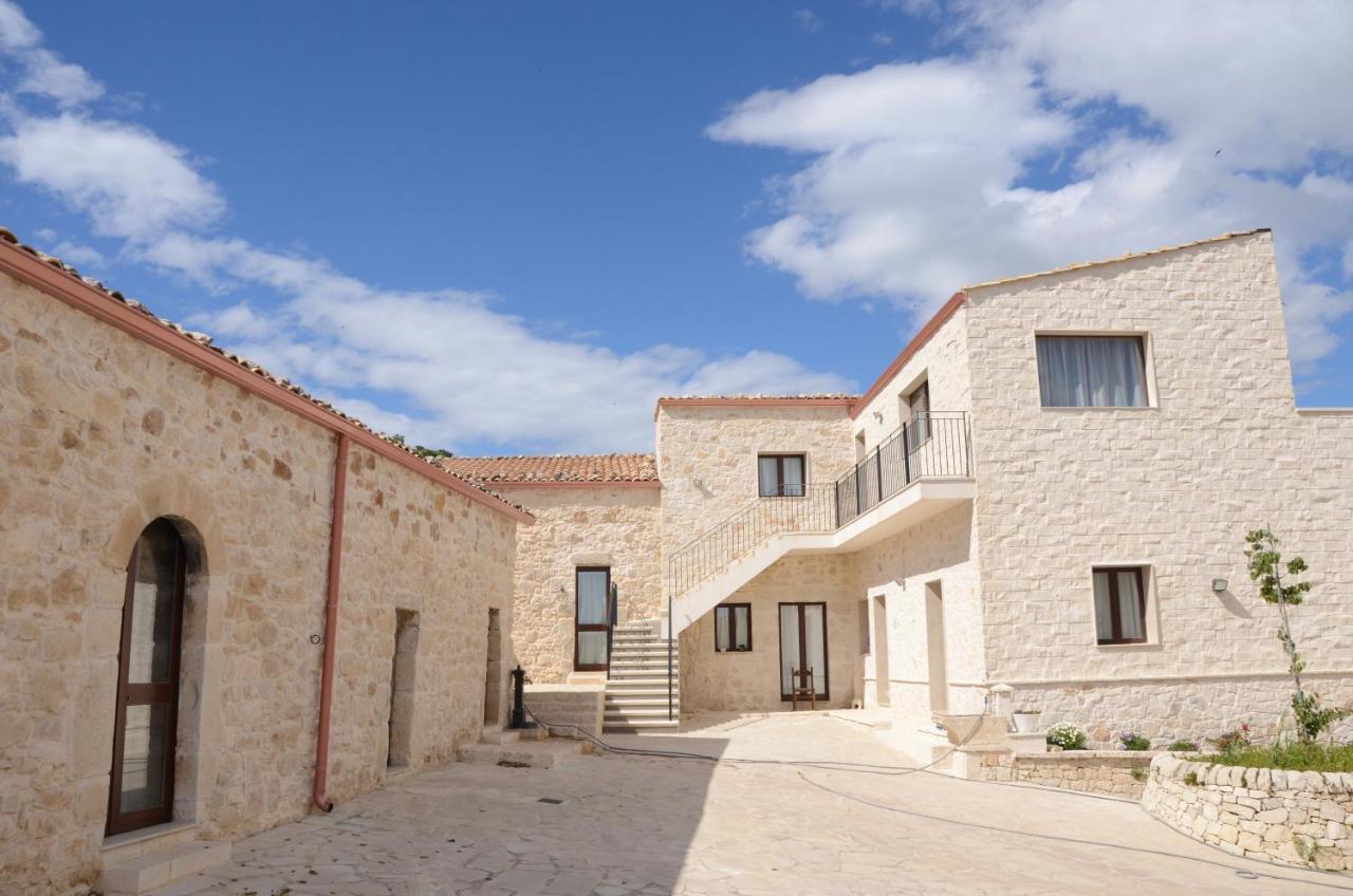 Vivere gli Iblei - Maison en plain air Ragusa Esterno foto